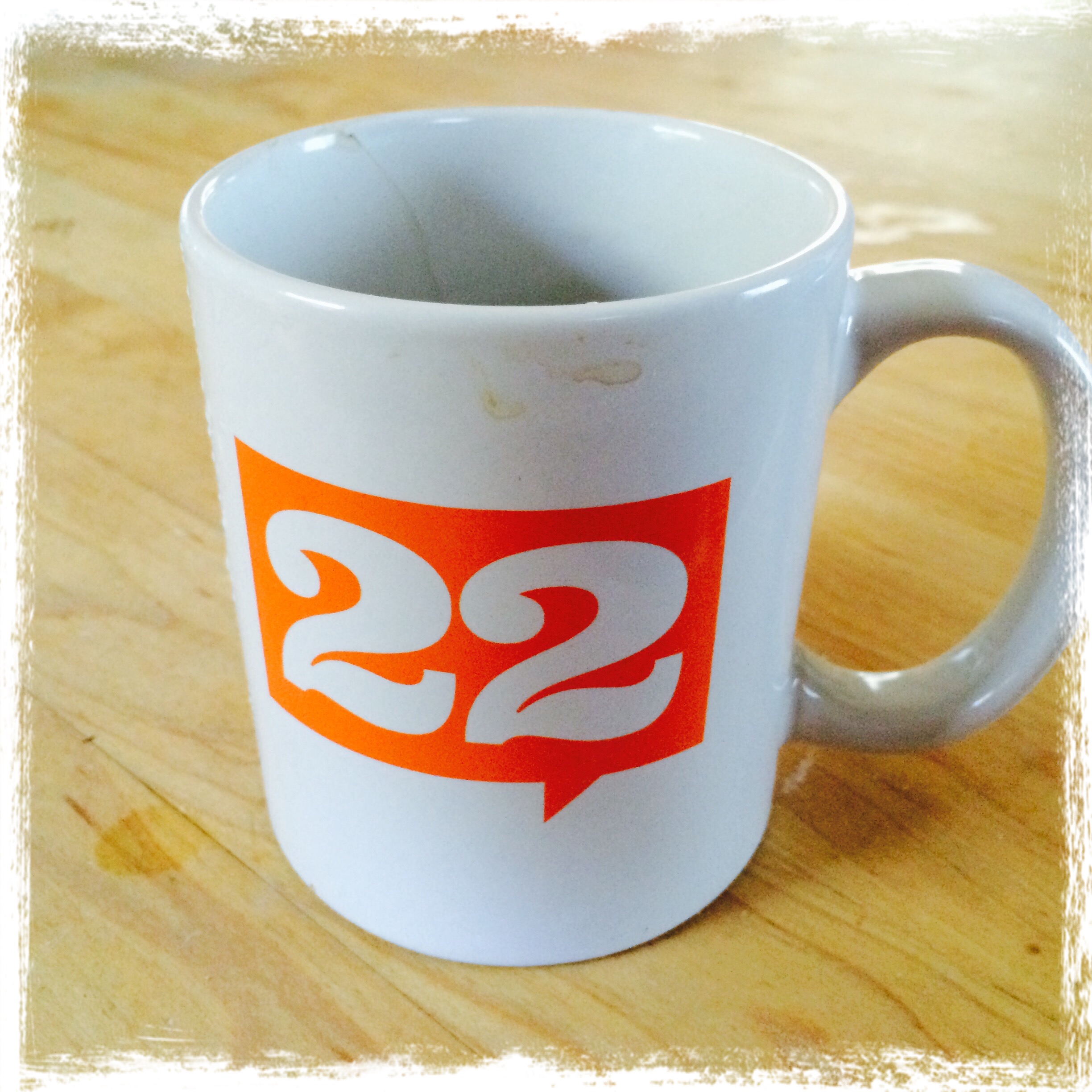22 social mug